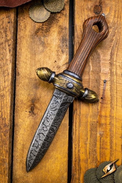 Epic Armoury: Noble's Throwing Knife - Wood