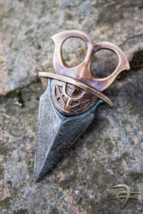 Epic Armoury: Fiskars Dagger - Bone