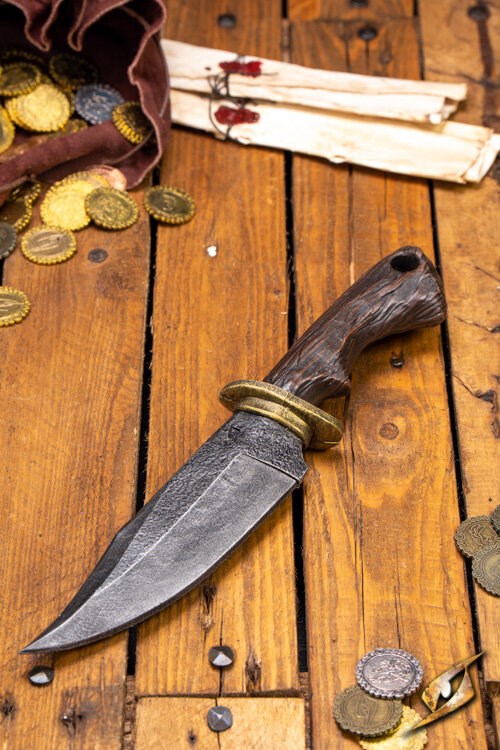 Epic Armoury: Ranger Knife with Core - Brown and Gold