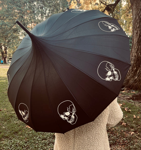 Witchwood Bags: Skulls Umbrella