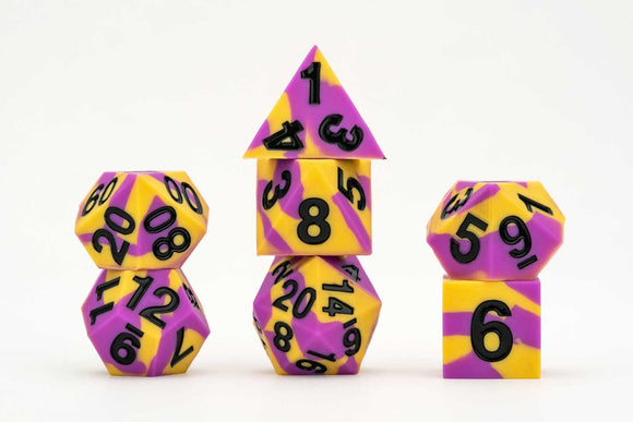 Metallic Dice Games: Sharp Edge Silicone Rubber Dice - Intersex Pride (7)