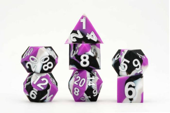 Metallic Dice Games: Sharp Edge Silicone Rubber Dice - Asexual Pride (7)