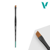 Makeup brush with black handle and brown bristles on a white background, featuring the VilaV brand.